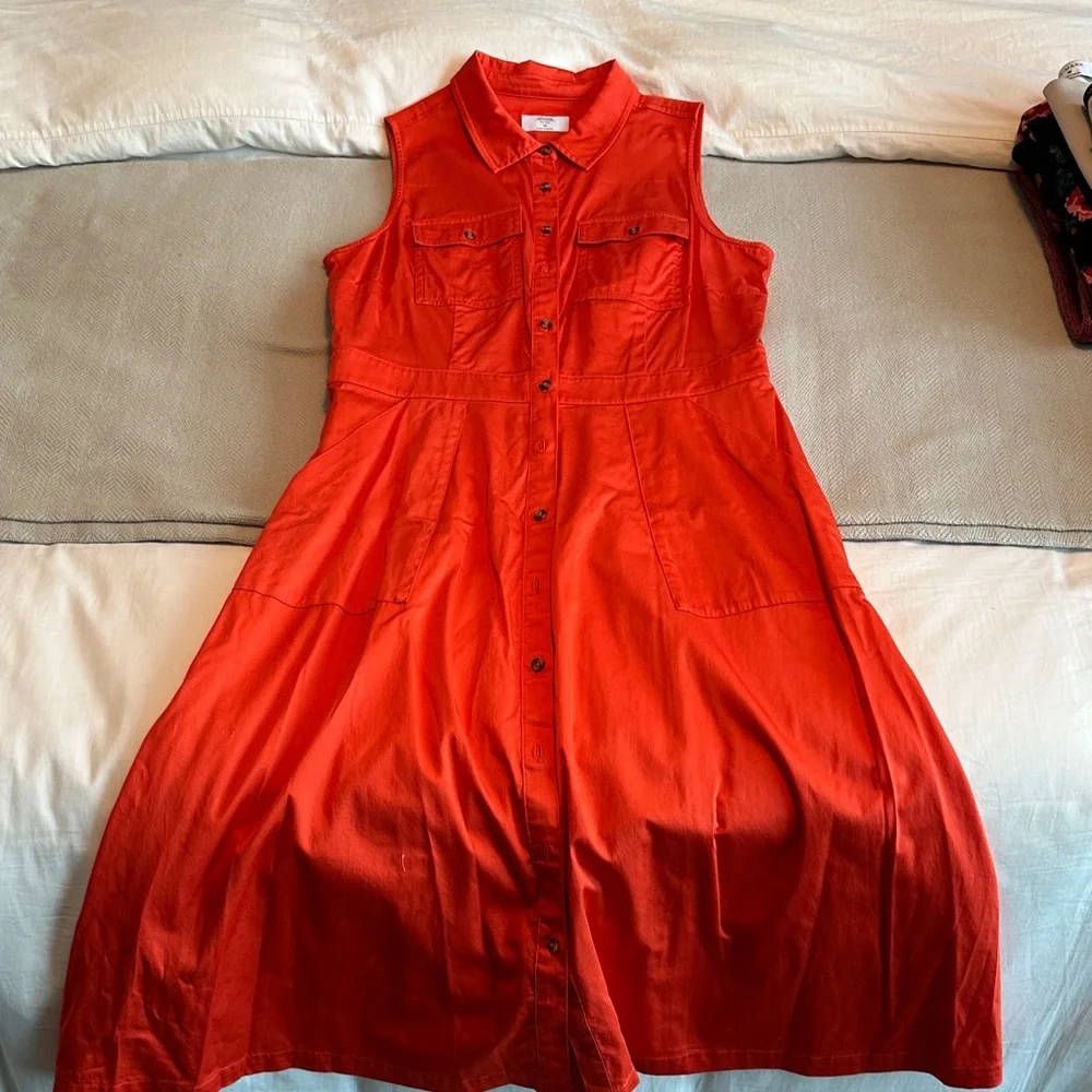 UNTUCKit Sleeveless Red Button-Up Dress - Picture 1 of 2
